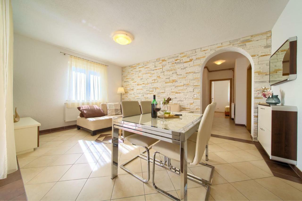 Apartmán Baska Point Exteriér fotografie
